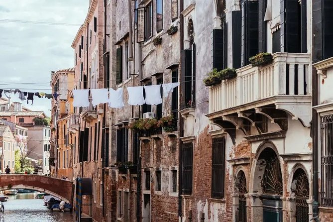 Venice off the Beaten Path: Private Tour in Venice With a Local - Local Guide Expertise