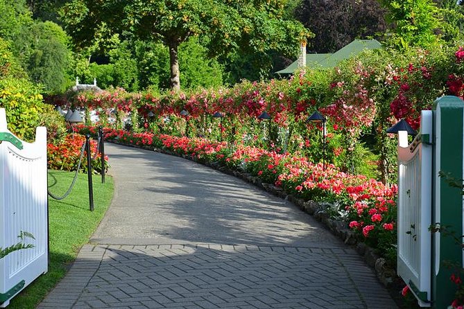 Victoria and Butchart Gardens Tour From Vancouver - Itinerary