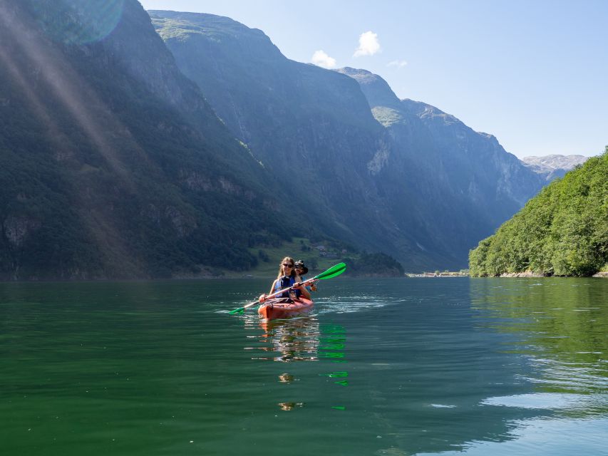 Vossevangen: Nærøyfjord Full-Day Guided Kayaking Trip - Experience Highlights