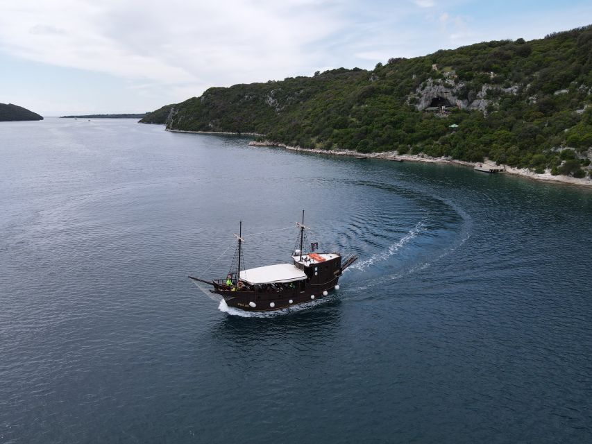 Vrsar: Lim Fjord Boat Tour With Swimming Near Pirate's Cave - Experience Highlights