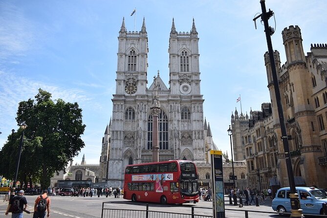 Westminster: Royal London 3-Hour Private Guided Walking Tour - Meeting Point Information