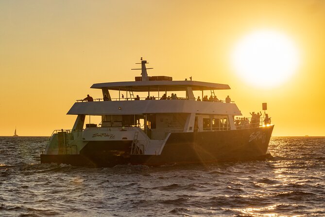 Whale Watching Dinner Cruise in Cabo San Lucas - Inclusions