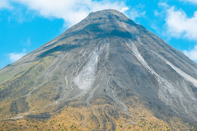 Witness the Spectacular Arenal Volcano on a Guided Hiking Tour - Reviews of Arenal Volcano Hiking Tour