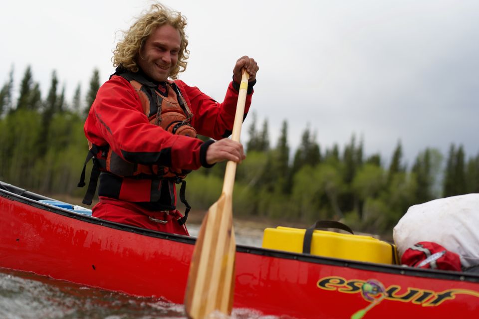 Yellowknife Bay: Guided Canoe and Kayak Tour - Small Group Experience and Meeting Point