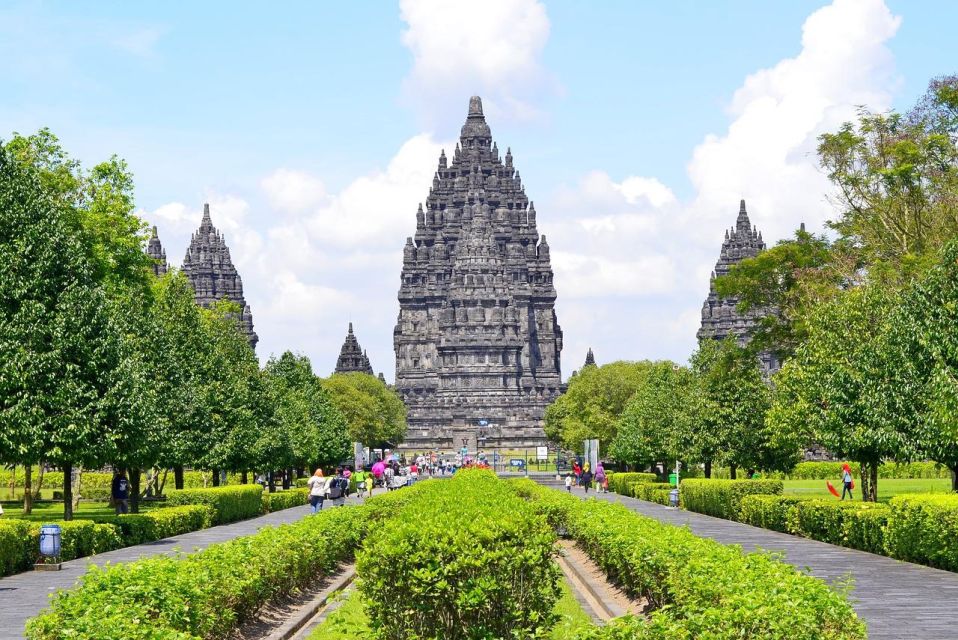 Yogyakarta: Morning Tour Prambanan Temple and Sultan Palace - Experience Highlights