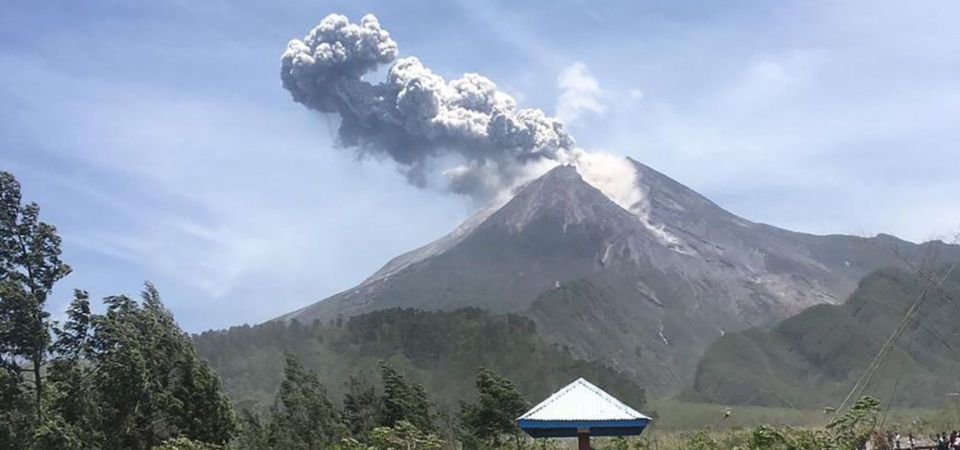 Yogyakarta: Setumbu Sunrise. Merapi Volcano and Temples Tour - Borobudur Temple Exploration