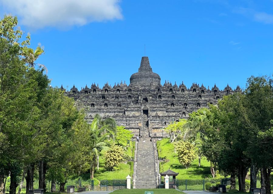 Yogyakarta: Sunrise at Borobudur Half-Day Trip With Pickup - Inclusions