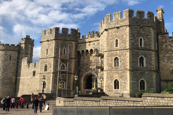 Young Victorias London: Windsor Castle & Kensington Palace - Detailed Tour Overview