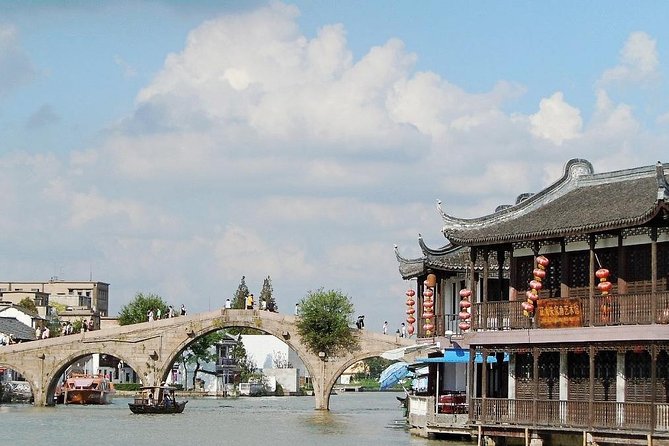 Zhujiajiao Water Town Private Tour With Local Farm Visit and Fruit Picking - Reviews and Traveler Feedback