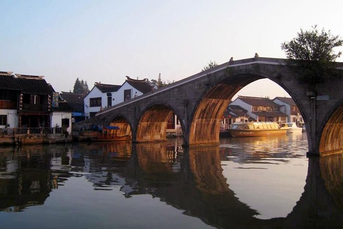 Zhujiajiao Water Village & Seven Treasure Town Day Tour From Shanghai - Zhujiajiao Exploration