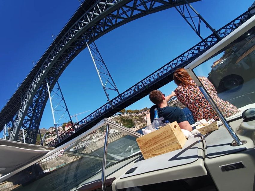 2h Private Boat Trip for Two With Tasting in Porto - Key Points