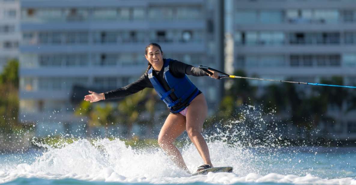 1 Hour of Wakeboarding on the Beaches of San Andrés - Private Group Classes