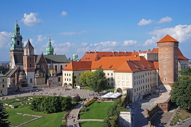 1-Way Prague to Cracow - Private Transfer - Mercedes Benz - up to 7 Passengers - Cancellation Policy