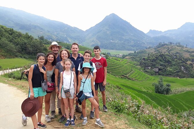 2 Days Authentic Trekking Tour in Sapa ( Homestay - Less Touristy ) - Local Cuisine Delights