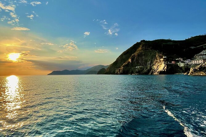 2-Hour Boat Tour at Sunset in the Cinque Terre With Pesto Tasting and Focaccia - Cancellation and Refund Policy