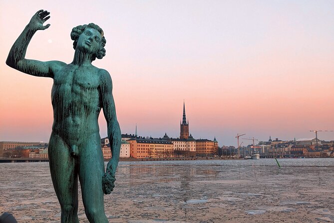 2-Hour Walking Tour in Stockholm - Tour Inclusions