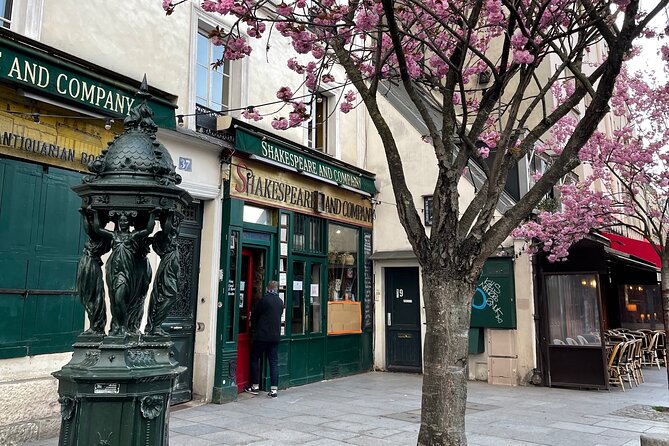 2 Hour Walking Tour Paris Love Stories - Last Words