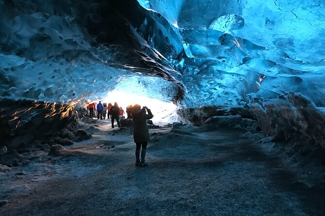 3 Day Winter Iceland Tour to Golden Circle, South Coast, Ice Cave - Common questions