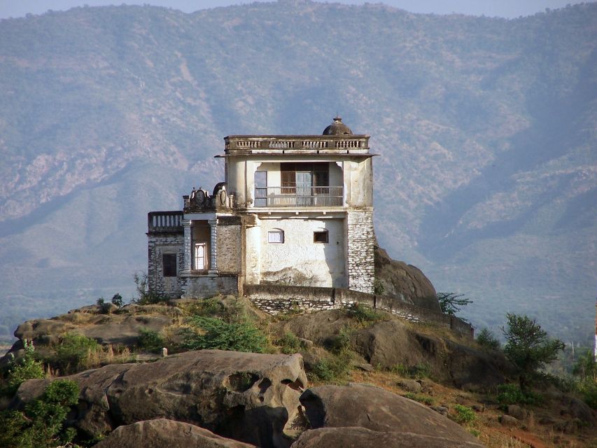 A Day Trip of Mount Abu From Udaipur - Nakki Lake Boating Experience