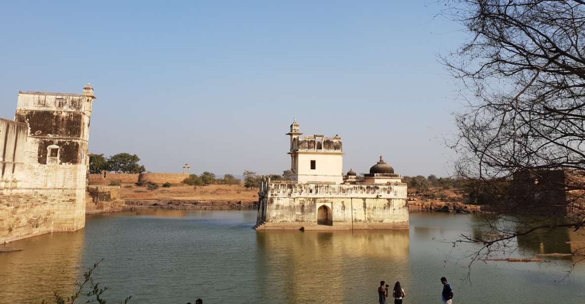 A Private Day Trip of Chittorgarh Fort From Udaipur - Tour Inclusions