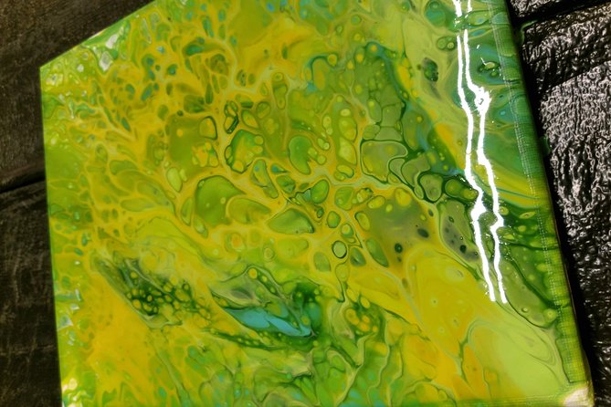 Acrylic Pour Painting Class in Estes Park, Colorado - Meeting and Pickup