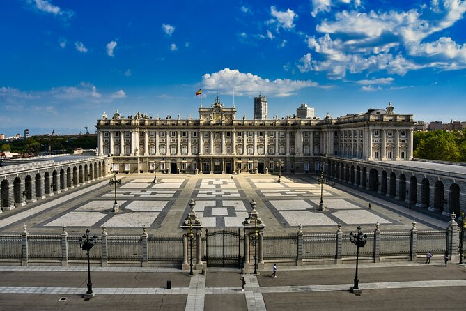 Afertnoon Walking Tour Royal Palace and Almudena Cathedral - Common questions