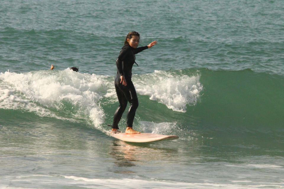 Agadir: Taghazout Beach Surf Lesson With Lunch and Transfer - Review Summary