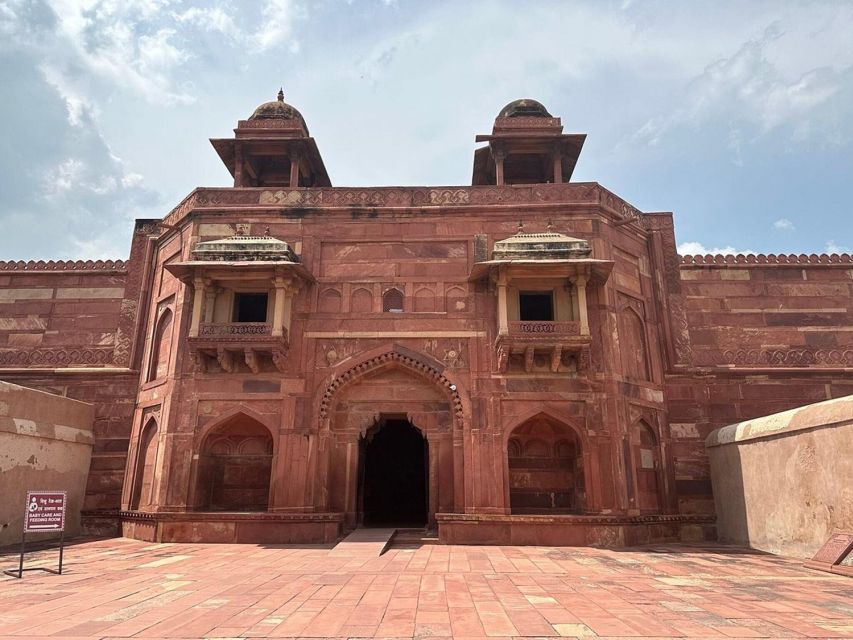 Agra: Fatehpur Sikri Sightseeing Tour by Car - All Inclusive - Meeting Point Details