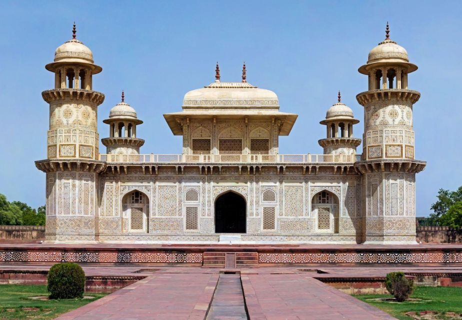 Agra: Tour Guide in Agra Full-Day - 8 Hours - Full Description