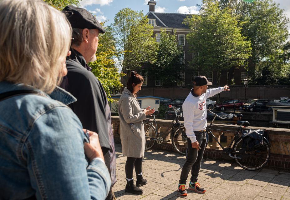 Amsterdam: Highlights & History Walking Tour - Local Guides Insightful Narratives