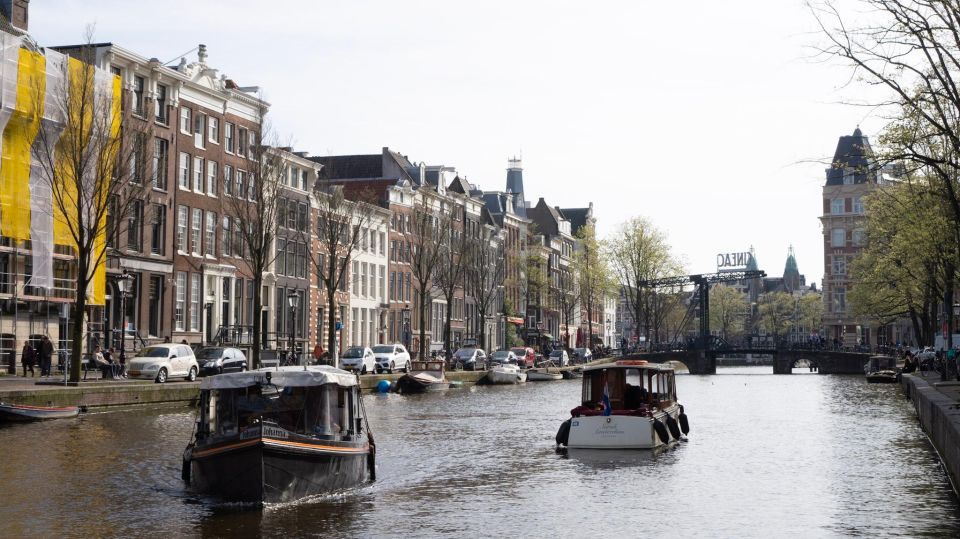 Amsterdam: Luxury Boat Tour With Stroopwafels Drinks - Customer Reviews