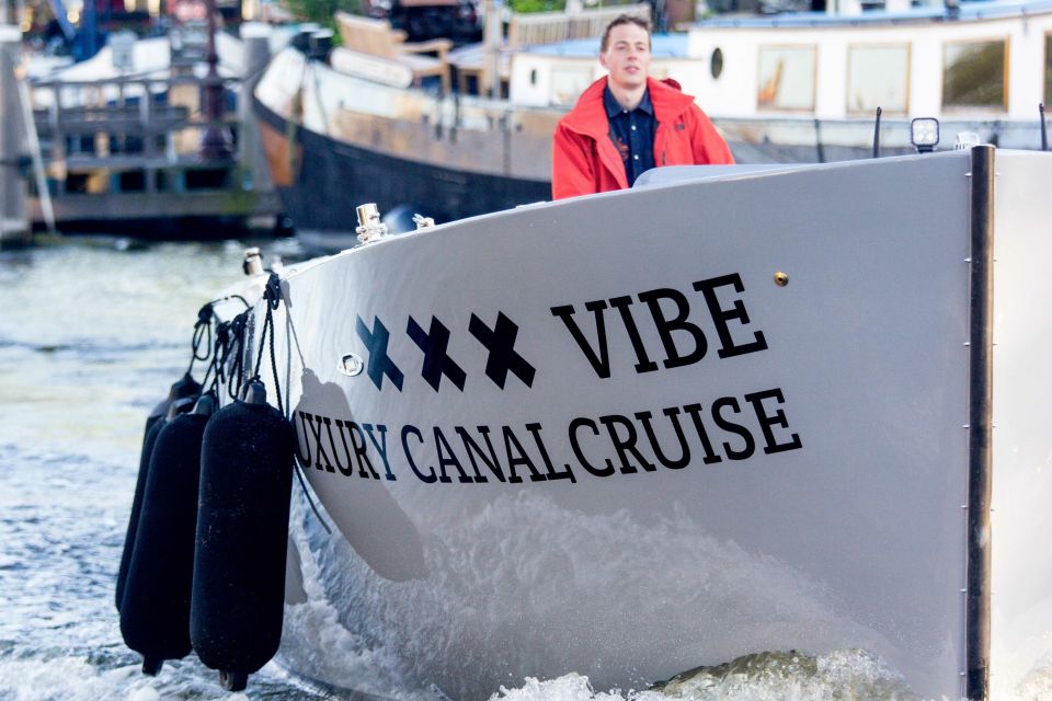 Amsterdam: Private Cruise With Drinks & Pizza or Burger - Location & Setting
