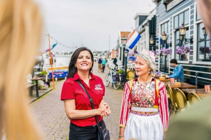 Amsterdam: Zaanse Schans, Volendam, and Marken Day Trip - Cheese Tasting Experience