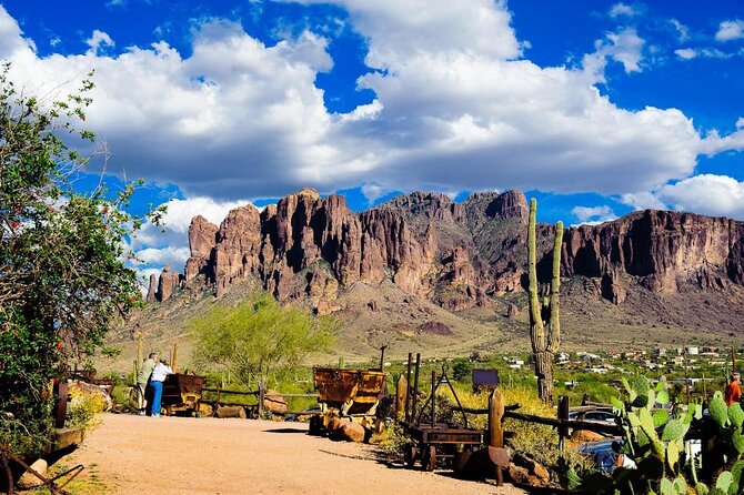 Apache Trail Tour: Superstition Mountains, Ghost Town, Cruise  - Phoenix - Booking Information and Logistics