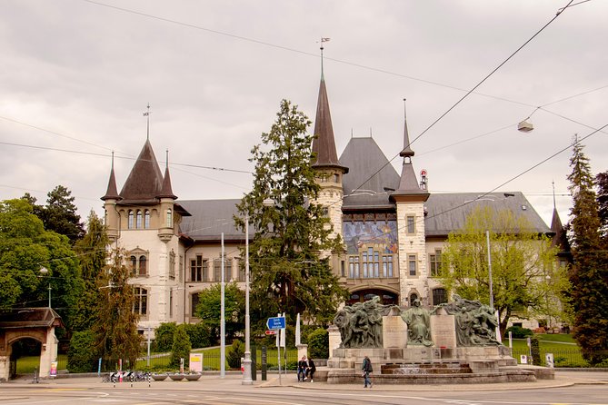 Architectural Bern: Private Tour With a Local Expert - Meeting and Pickup Information