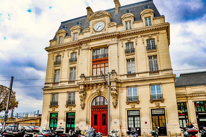 Architectural Bordeaux: Private Tour With a Local Expert - Accessibility Information Provided