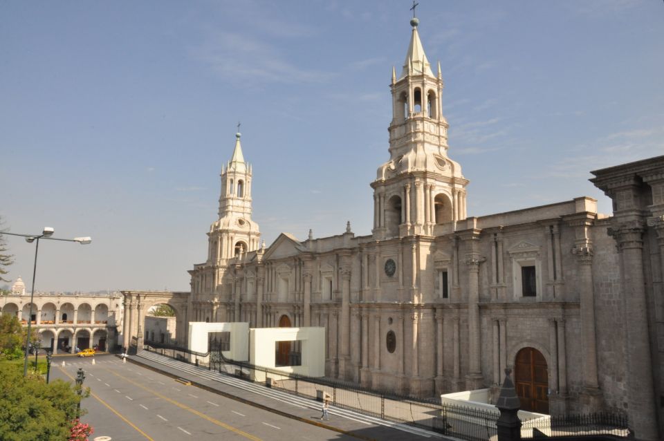 Arequipa: Private City Tour and Santa Catalina Monastery - Tour Highlights
