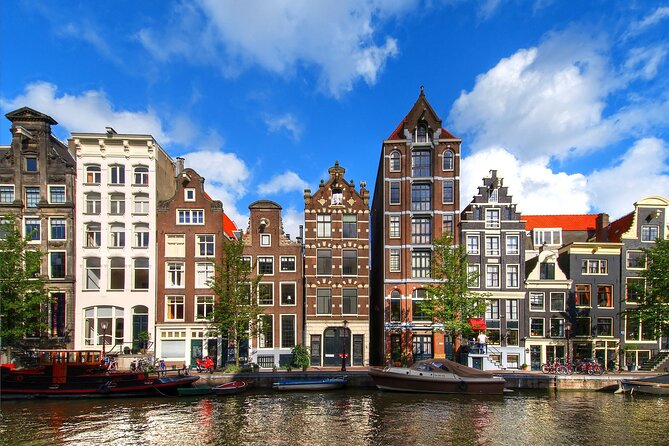 Arrival Transfer From Schiphol Airport AMS to AMSterdam in Private Car/Van - Booking Assistance