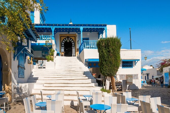 Artistic Sidi Bou Said Walking Tour - Souvenir and Guided Tour