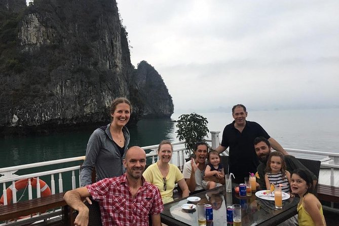 Bai Tu Long Bay Cruises Peaceful and Cozy Group Boat 2D1N - Dining Options and Cuisine