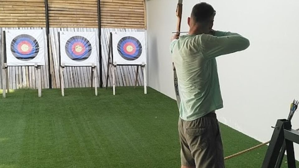 Bali: Archery and Axe Throwing Indoor With Pickup - Expert Guidance and Custom Axes
