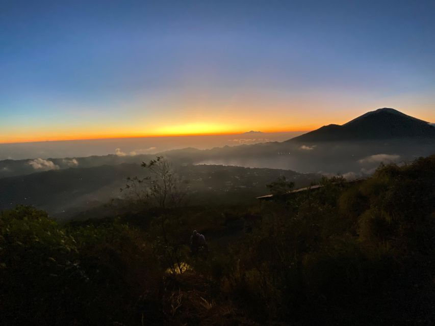 Bali: Mount Batur Volcano Hike With Local Mountain Guide - Mount Batur Volcano Exploration