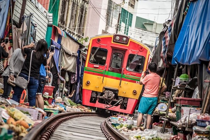 Bangkok Damnoen Saduak, Train Market and Mahanakhon Day Trip - Maeklong Railway Market