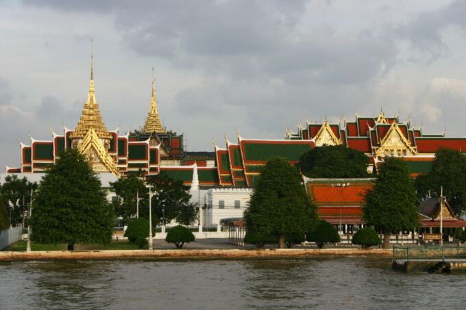 Bangkok: Grand Palace, Thai Dance & Fun Street Walk Private - Traveler Experiences