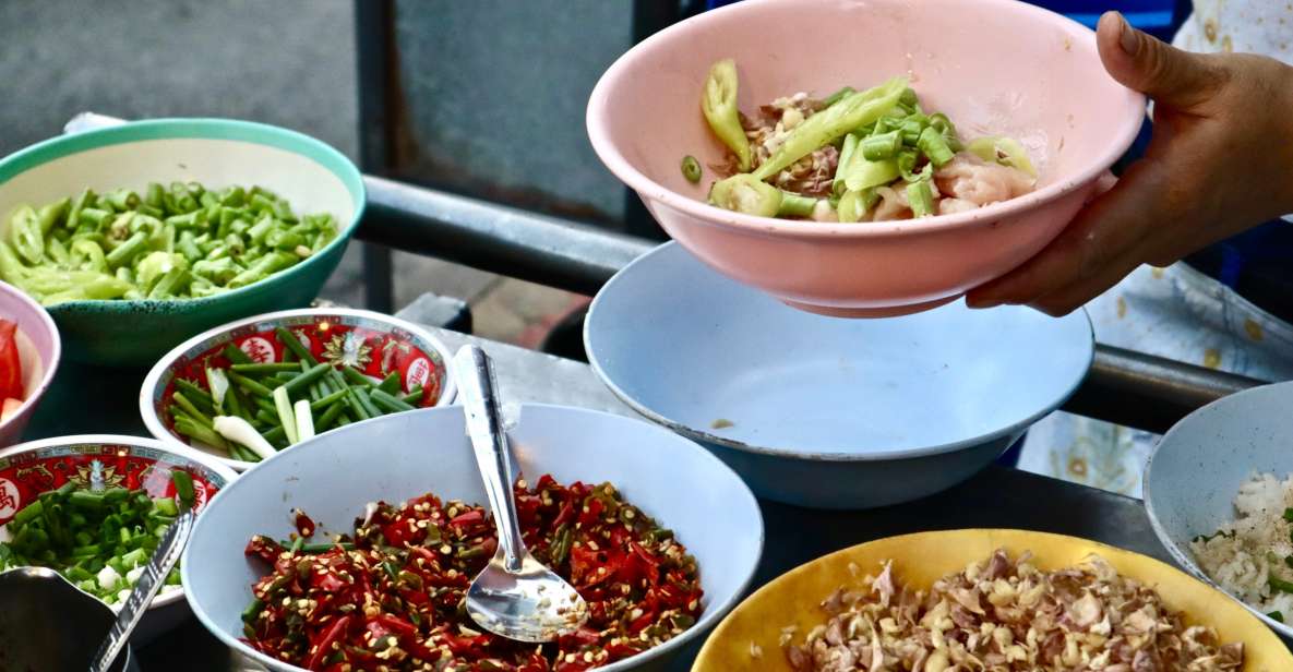Bangkok: Local's Favorite Dishes Food Tour - Must-Try Local Dishes