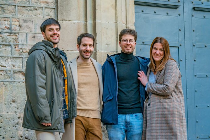 Barcelona: Professional Photoshoot at Gothic Quarter - Reviews and Testimonials