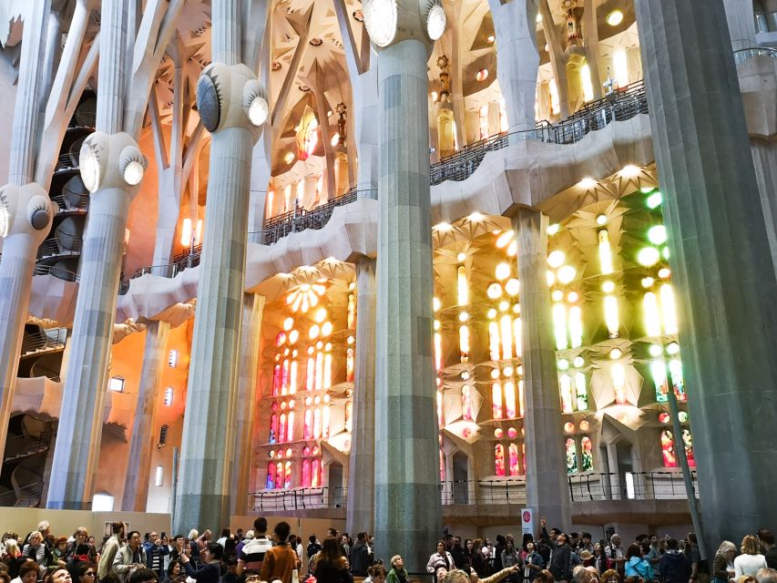 Barcelona: Sagrada Familia and Park Guell Full-Day Tour - Vegetarian Option and Pricing Details