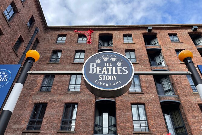 Beatles Guided Walking Tour in Liverpool - Guide Expertise