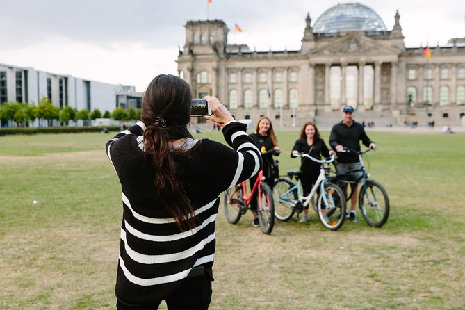 Berlin Bike Tour - Guide Expertise