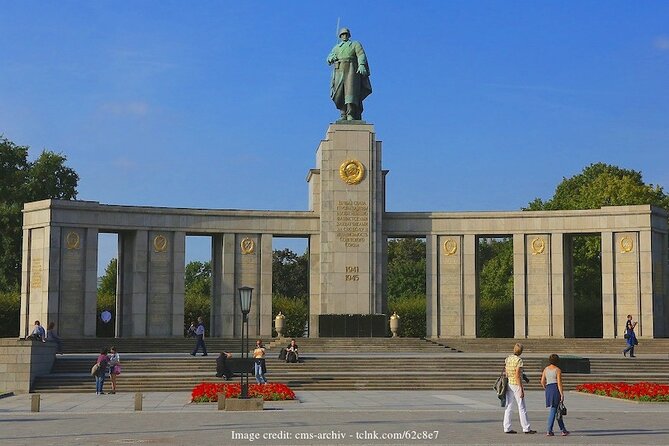 Berlin During The Second World War: Private Half-day Walking Tour